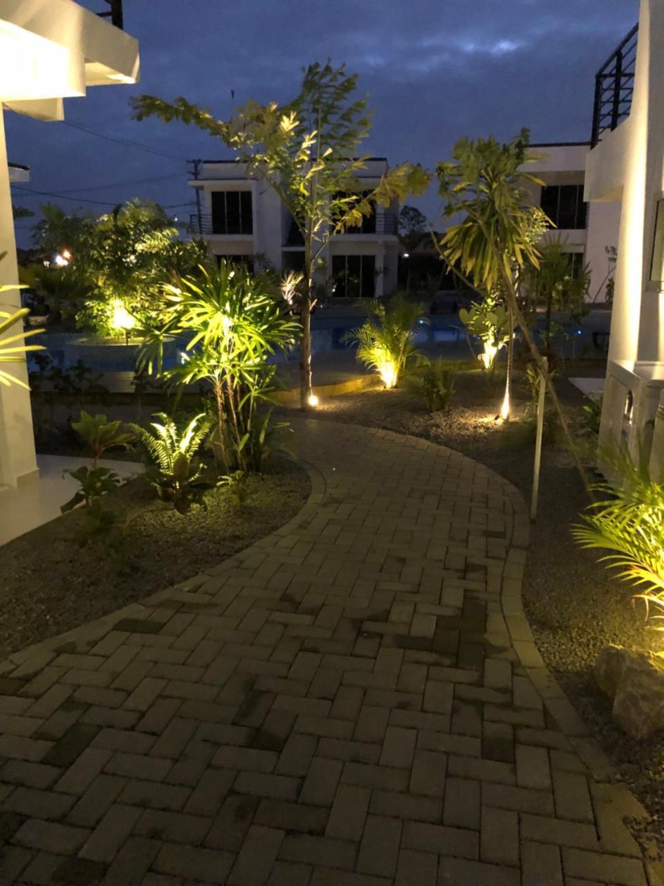 Tucan Resort & Spa 帕拉马里博 外观 照片